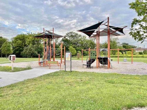 401 Sweetflag Ave, Fond Du Lac WI  54935-1875 exterior