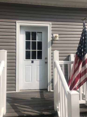 21 Ulster Ave, Walden, NY 12586-1447