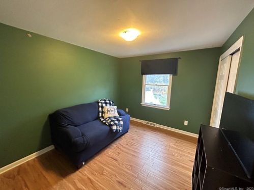 36 Debra Ln, Bristol CT  06010-2724 exterior