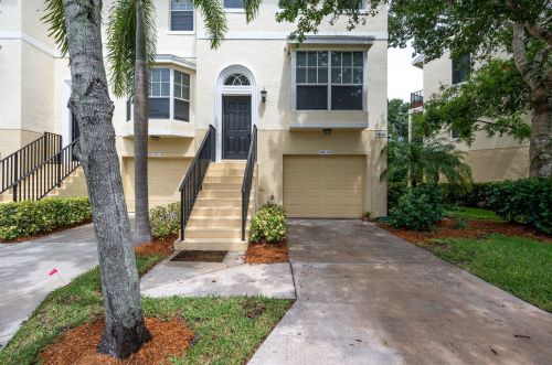 1630 42nd Sq, Vero Beach, FL 32960-0536
