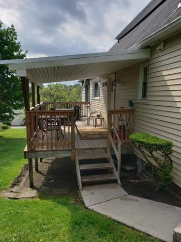 1033 Lessing St, Pittsburgh, PA 15220-4726