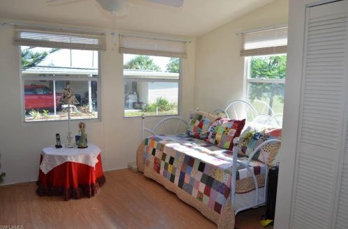 4723 Sandpiper Dr, Saint James City FL  33956-2810 exterior