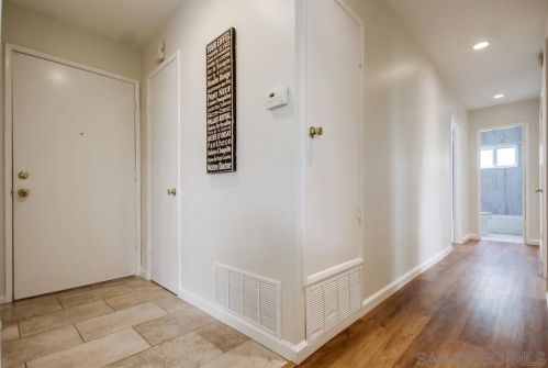 6738 Dennison St, San Diego CA 92122-2431 exterior