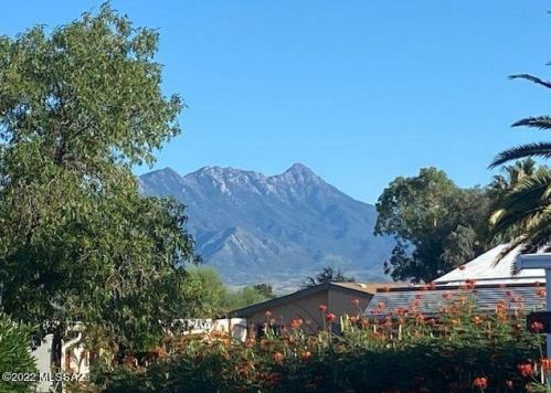 68 Placita Del Laurel, Green Valley, AZ 85614-4238
