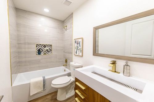 350 Aspen Ave, Rialto CA  92376-5443 exterior