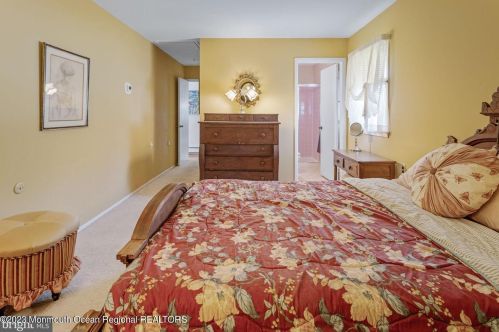 10 Lowell Ct, Bricktown NJ  08724-2423 exterior