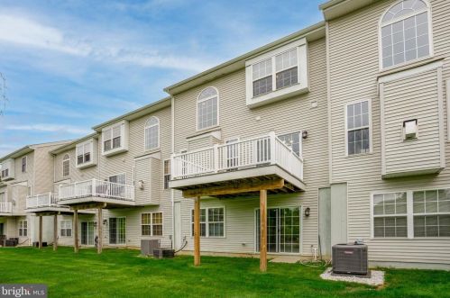 16 Portsmouth Cir, Glen Mills PA  19342-2625 exterior