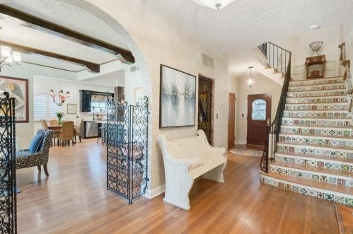 1304 Spring Lake Dr, Orlando, FL 32804-7127