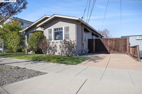 1856 3rd St, Hayward, CA 94540-4431