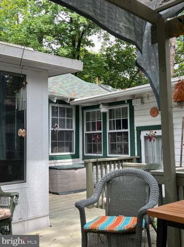 239 Ridge Rd, Browns Mills NJ  08015-4512 exterior