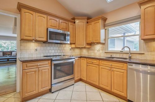 163 Teakettle Spout Rd, Mahopac NY  10541-4250 exterior