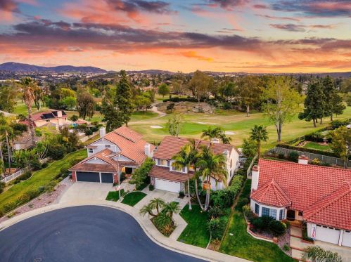 1305 Mondavi Cir, Vista, CA 92081-5331