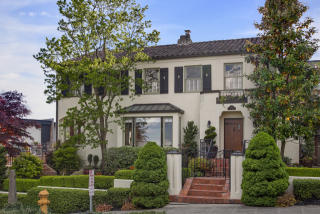 1005 5th Ave, Seattle WA  98109-3806 exterior