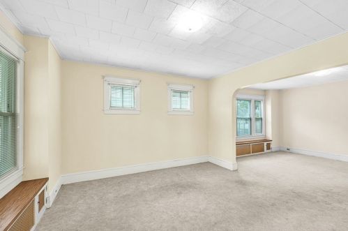 262 Connecticut Ave, Springfield, MA 01104-1048