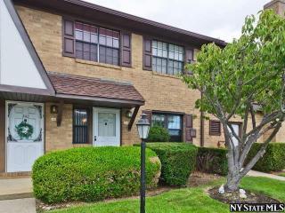 241 Mariners Way, Copiague NY  11726-5112 exterior
