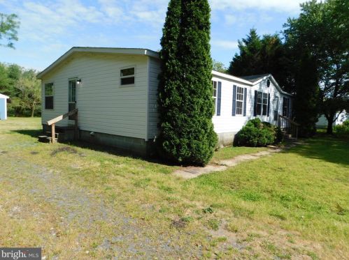 35353 Dannys Dr, Laurel DE  19956-3311 exterior