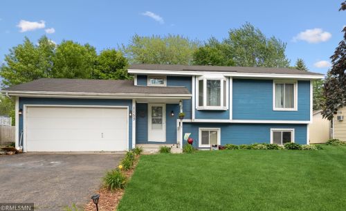 1153 Polk St, Prior Lake, MN 55379-1906