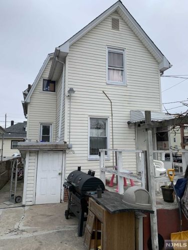 1614 52nd St, North Bergen, NJ 07047-3008