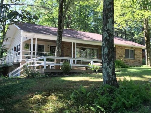 100 Cottage Rd, Tafton, PA 18464-7726