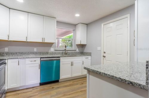 5200 Lima Pl, Orlando FL 32807-1625 exterior