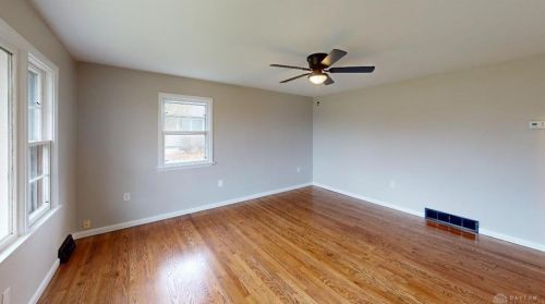 5819 Hendrickson Rd, Franklin, OH 45005-9606