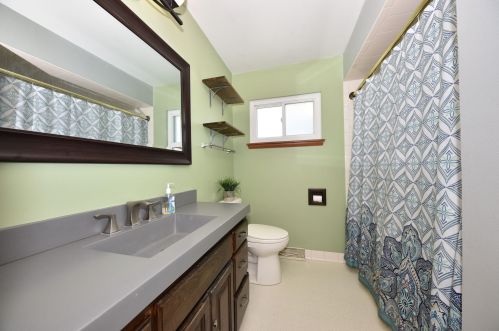 1541 Wanda Ave, Milwaukee WI  53221-4314 exterior