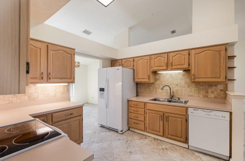 1200 Continental Ave, Melbourne FL  32940-6703 exterior
