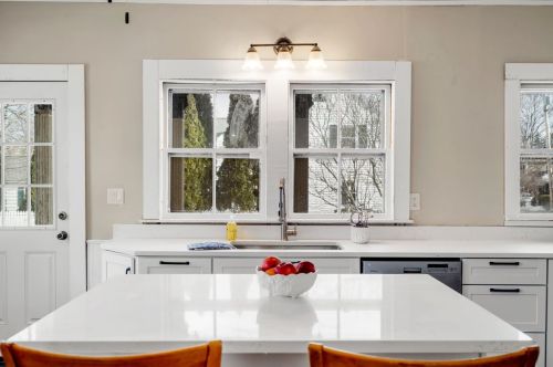 27 Prescott St, Nashua NH 03064-2581 exterior