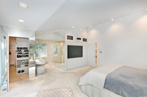 19 Montrose Pl, Huntington Station NY 11747-3403 exterior