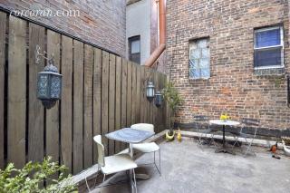 85 Stanton St, New York NY  10002-1407 exterior