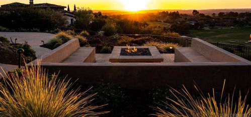 8411 Run Of The Knolls Ct, San Diego CA  92127 exterior