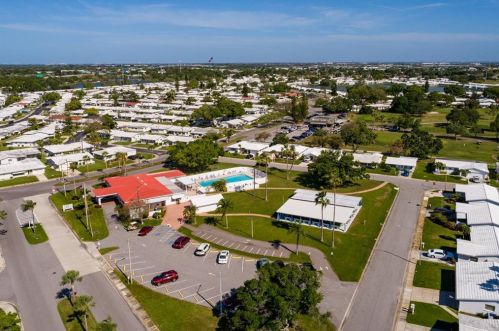 9020 41st St, Pinellas Park FL  33782-5610 exterior