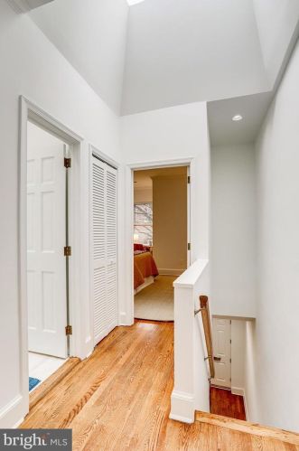 421 1st St, Washington DC 20003-1827 exterior