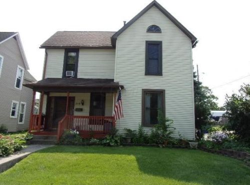 219 Circle Ave, Washington Ch, OH 43160-2225