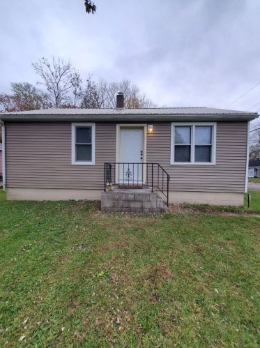 2347 Calhoun St, Gary, IN 46406-2636