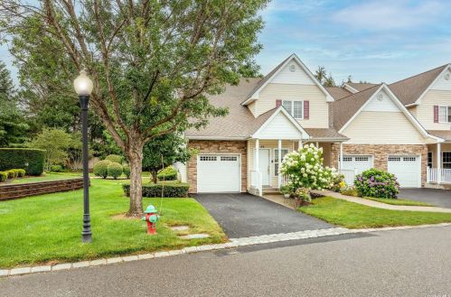 69 Pond Cir, Mount Sinai, NY 11766-3503