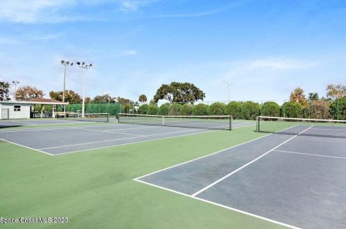 817 Oriole Cir, Sebastian FL  32976-7520 exterior