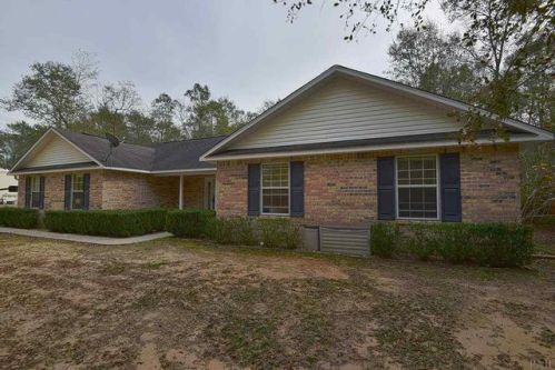 3101 Apache Dr, Milton FL  32571-9634 exterior