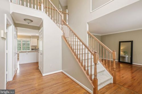 510 Lawford Dr, Leesburg, VA 20175-5041