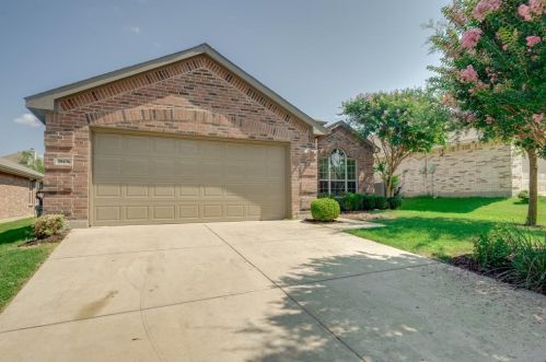 10436 Bradshaw Dr, Fort Worth, TX 76108-6961