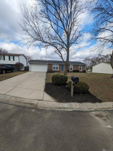 107 Topsfield Farm Cir, Englewood, OH 45322-3420
