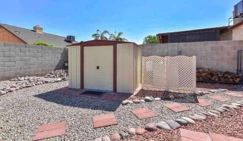 4208 Cielo Grande, Glendale AZ  85310-4093 exterior