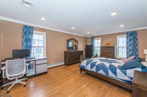 9 Memory Ln, Dover NJ  07869-4205 exterior