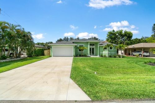 28124 Sunset Dr, Bonita Springs FL  34134-7503 exterior