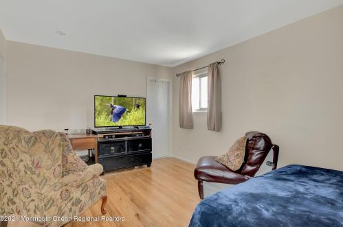 7 Danemar Dr, Middletown NJ  07748-3607 exterior