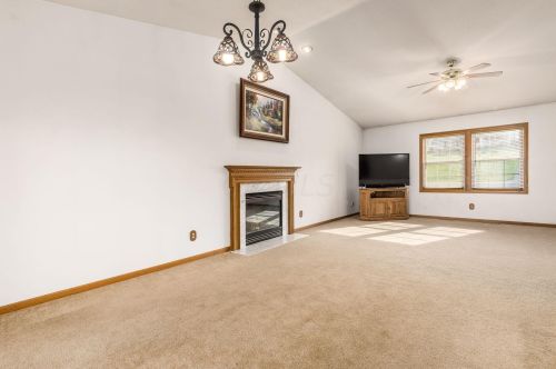 3797 Glenwillow Dr, Nashport, OH 43830-9571