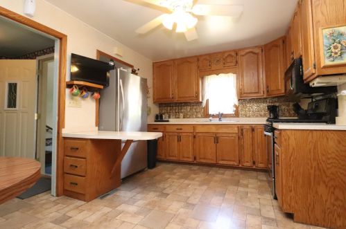 321 Aurora Ave, Lowry, MN 56349-4621