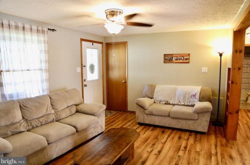 135 Isaac St, Wardensville, WV 26851-8375