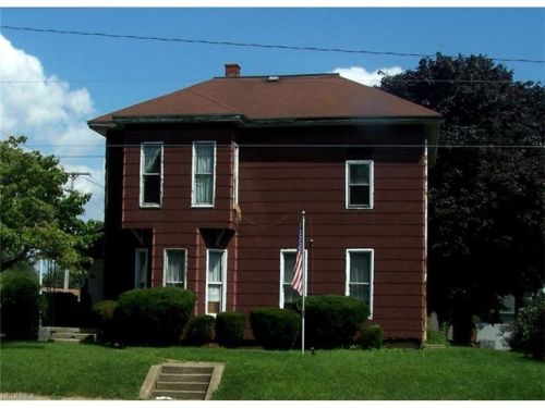 598 Wabash Ave, Brewster, OH 44613-1057