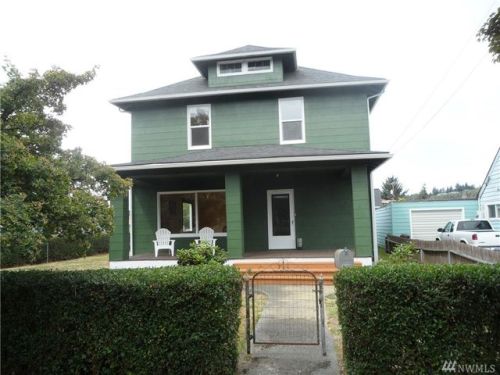 824 3rd St, Hoquiam, WA 98550-3204